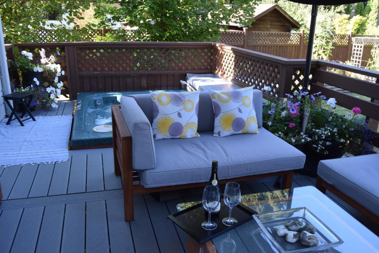 Rathtrevor Beach B&B Parksville Exterior photo