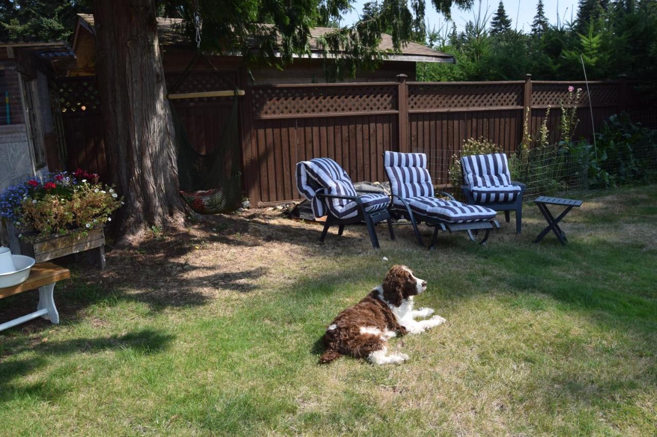 Rathtrevor Beach B&B Parksville Exterior photo