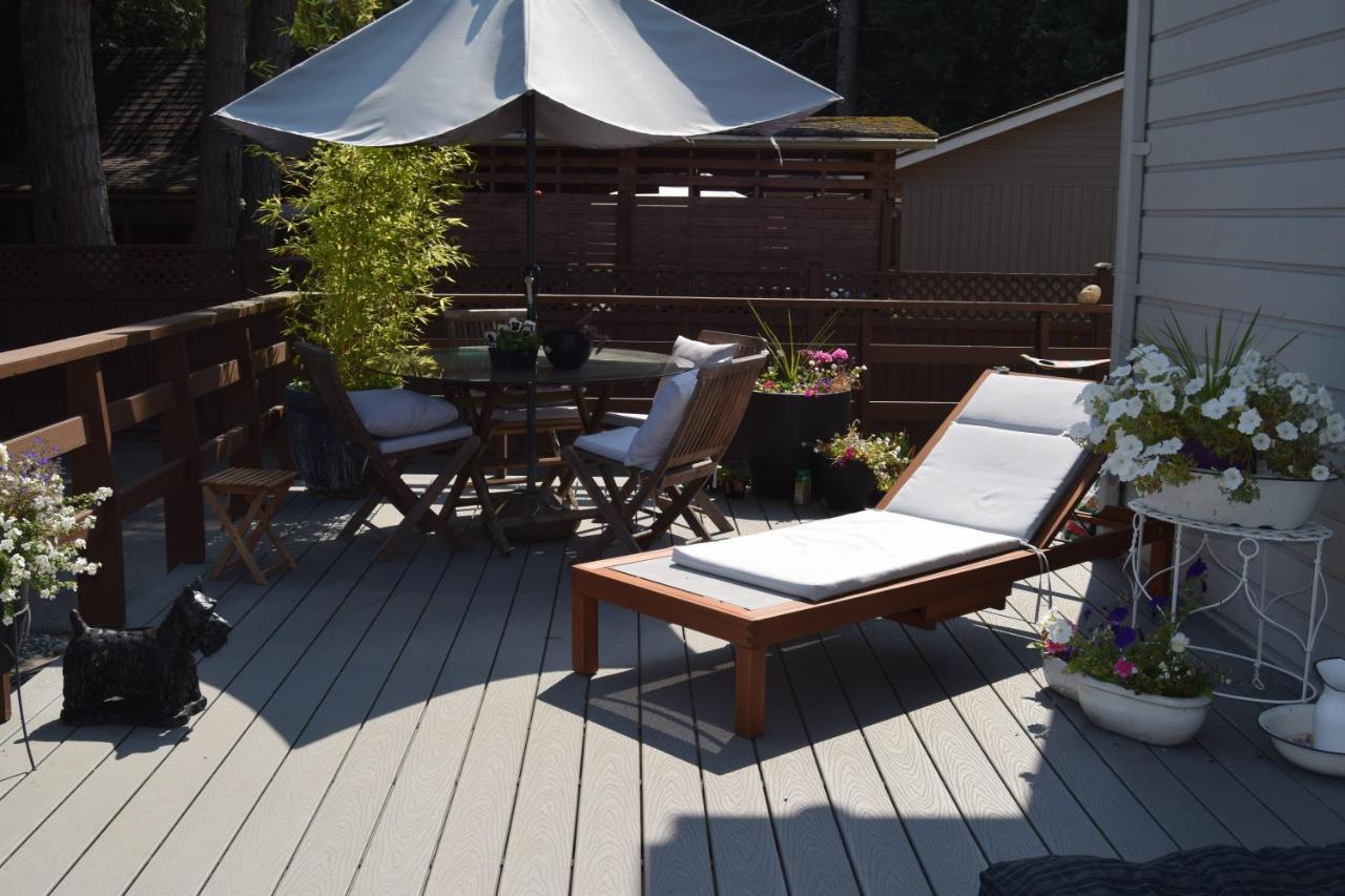 Rathtrevor Beach B&B Parksville Exterior photo